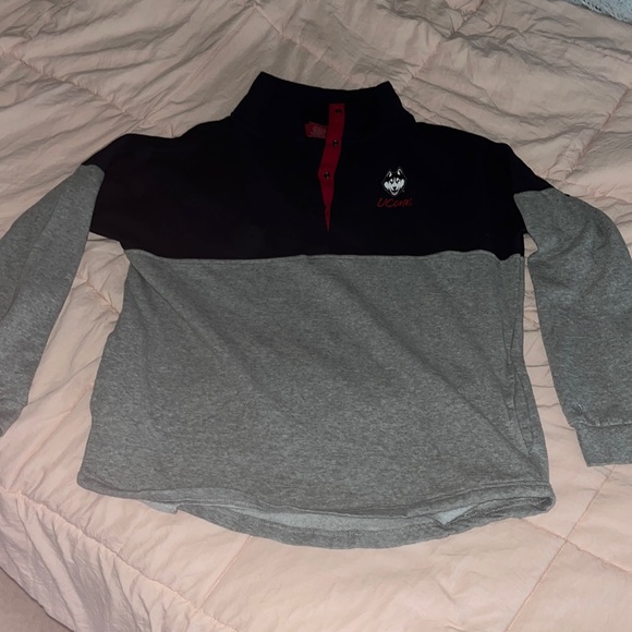 UConn Huskies Quarter Button Up - Picture 7 of 7